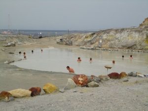 泥温泉で有名なヴルカーノ島！