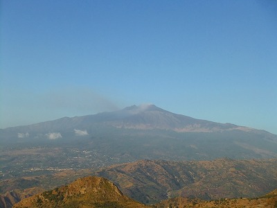 ヨーロッパ一の活火山エトナに語り継がれるギリシャ神話