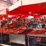 賑わうカターニアの魚市場
