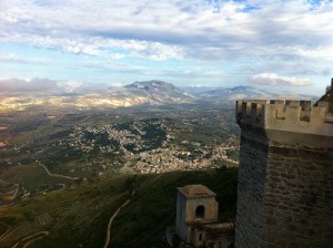 天空の街エリチェから見下ろす絶景