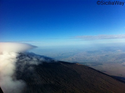 エトナ山をヘリコプターで！空撮初体験