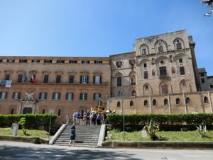 パレルモ発着専用車・タクシー ハイヤー送迎手配